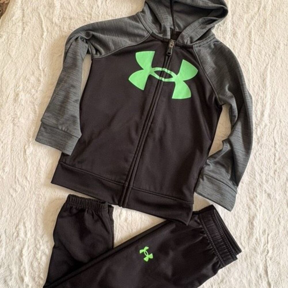 Under Armour Boys Tracksuit Set Hoodie Joggers Size 5 Black Gray